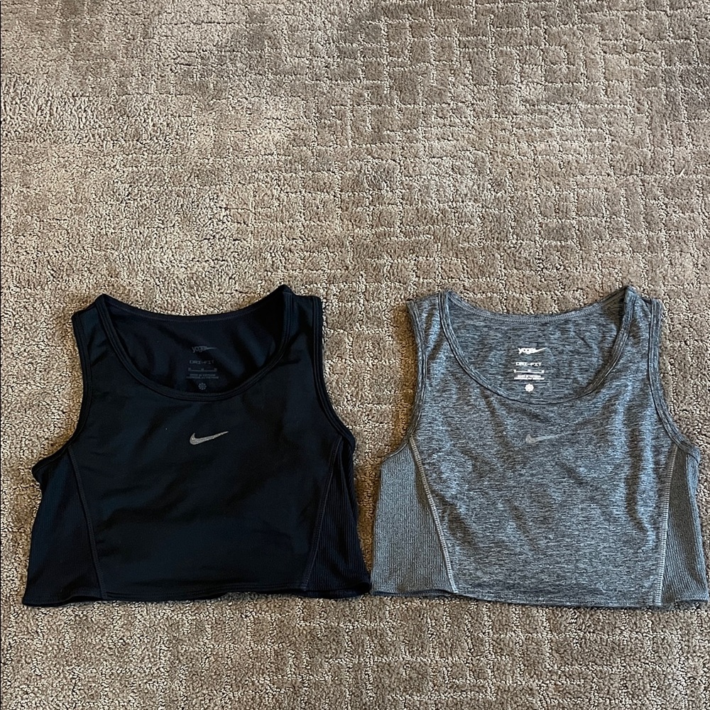 Girls nike yoga dri-fit crop tops size M